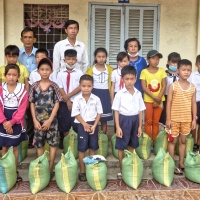 Distribution mensuelle d’un sac de 10 Kg de riz
